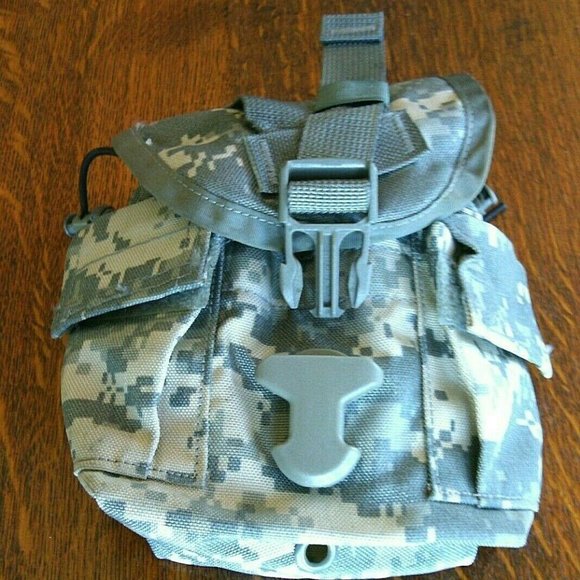 US Military 1 QT Army Molle ll Green Camo Utility Canteen Cover Pouch Equipment - Picture 2 of 16
